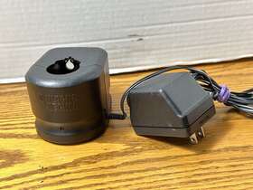 418337-01 Black Decker Genuine And Ps160 Ni-cd Battery Charger Out 14.5v Dc 200ma