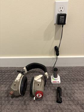 315.v41700 Craftsman V4 Headphones And Battery Charger Ryobi Tek4 Aaa Adapter