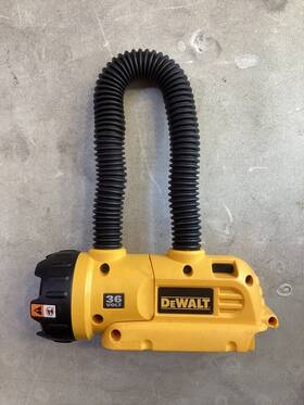Dc509 Dewalt 36v Work Light Selling As-is For Parts No Returns