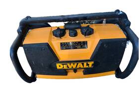 Dw911 Dewalt Dc911 Work Site Radio Receiver Am/fm Cord Tested And Works Great