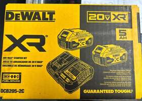 Dcb205-2c Dewalt 20v Max Xr 5 Ah Battery 2-pack Charger - Starter Kit New