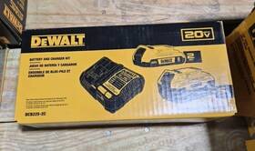 Dcb225-2c Dewalt Dcb2252c 20v Max Lithium-ion Battery Kit With 5.0ah And 2.0ah