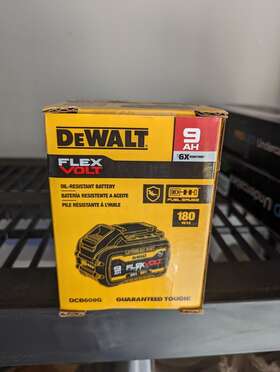 Dcb609g Dewalt 9 Ah 20 V / 60 Flexvolt Oil-resistant Lithium-ion Battery