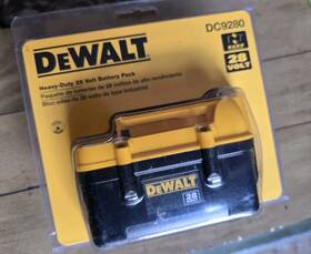 Dewalt De9280 Genuine 28v Li-ion Nano Battery Sealed In Original Pack