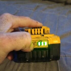 N330105 Dewalt Xr 20v Max 5ah Li-ion Power Tool Battery Pack Yellow