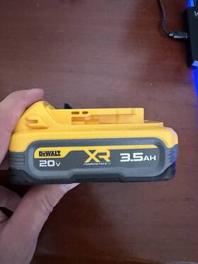 Dewalt N4230858 Xr Powerstack 20v Max 3.5ah Lithium-ion Power Tool Battery