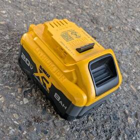N438838 Dewalt Xr Powerpack 20v 8ah Lithium-ion Battery Yellow