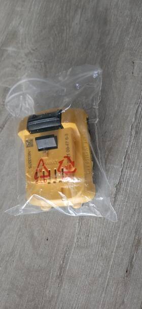 N633375 Dewalt 12v Lithium-ion 2ah Yellow Power Tool Battery Mpn