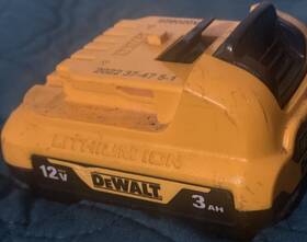 Dewalt Na020825 12v 3ah Lithium-ion Power Tool Battery Yellow