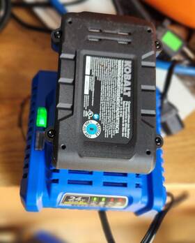 1224-03 Kobalt 2.0ah Lith-ion 24v Max Battery And Charger Kit Kbc Free Shipping