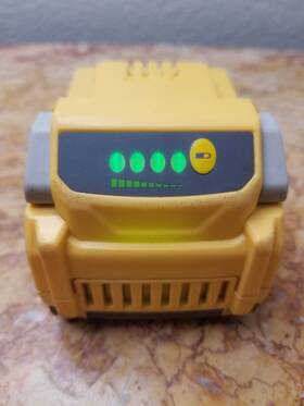 374591719 Lynxx Genuine Oem 40v 2.5ah Li-ion Battery Tested Great Lawn And Garden L K 374591719 Lynxx Genuine Oem 40v 2.5ah Li-ion Battery Tested Great Lawn And Garden L K
