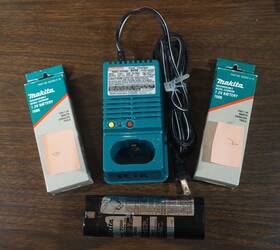 632002-4-10 Makita Super 7.2v Battery Bundle - 2 Batteries In Box And Free Extras As-is -read