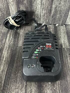 C1034358 Matco Tools Ip30 Black 16v Battery Charger Tested Working C1034358 Matco Tools Ip30 Black 16v Battery Charger Tested Working
