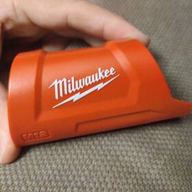 43-72-1001 Milwaukee M12 Heated Gear Battery Holder Cover