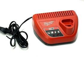 Milwaukee 48-2459b Genuine M12 12v Lithium Ion Battery Charger