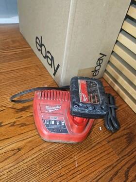 48-11-2402 Milwaukee 49-59-2401 M12 48-59-2401 Charger With 3.0 Ah Battery