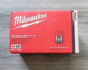 50-11-2422 Milwaukee Compact Battery With Wall Plug 3ft Cable Red Lithium M12