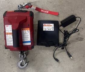 885030 Pullzall Warn Industries 1000lb / 454kg Pn With Battery And Charger 885030 Pullzall Warn Industries 1000lb / 454kg Pn With Battery And Charger