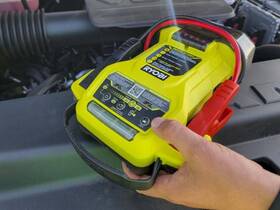 P7101a Ryobi - One 18v Cordless 1600a Jump Starter With Led Work Light Tool Only P7101a Ryobi - One 18v Cordless 1600a Jump Starter With Led Work Light Tool Only