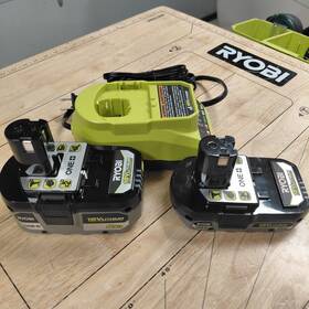 Pbl004 Ryobi Pbl003 One 18v High Performance 4ah 2ah Battery And Charger.