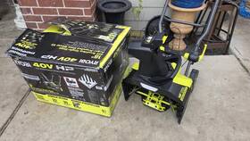 Ry40hpsn01b Ryobi 40v 18 Inch Snow Blower In Excellent Condition