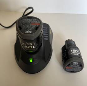 Skil Sb12a-li 12v Li-ion Batteries And Charger 15.6 Wh Oem Great Condition