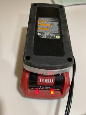 88506a Toro 24v Li-ion Battery Pack And Charger 88506a Toro 24v Li-ion Battery Pack And Charger