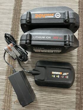 Ma3575 Worx 20v Charger With 2 Batteries