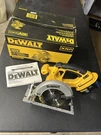 18V Dewalt DC390B Circular Saw Excellent Condition With Box, Battery, More. Fixed Price $79.99.